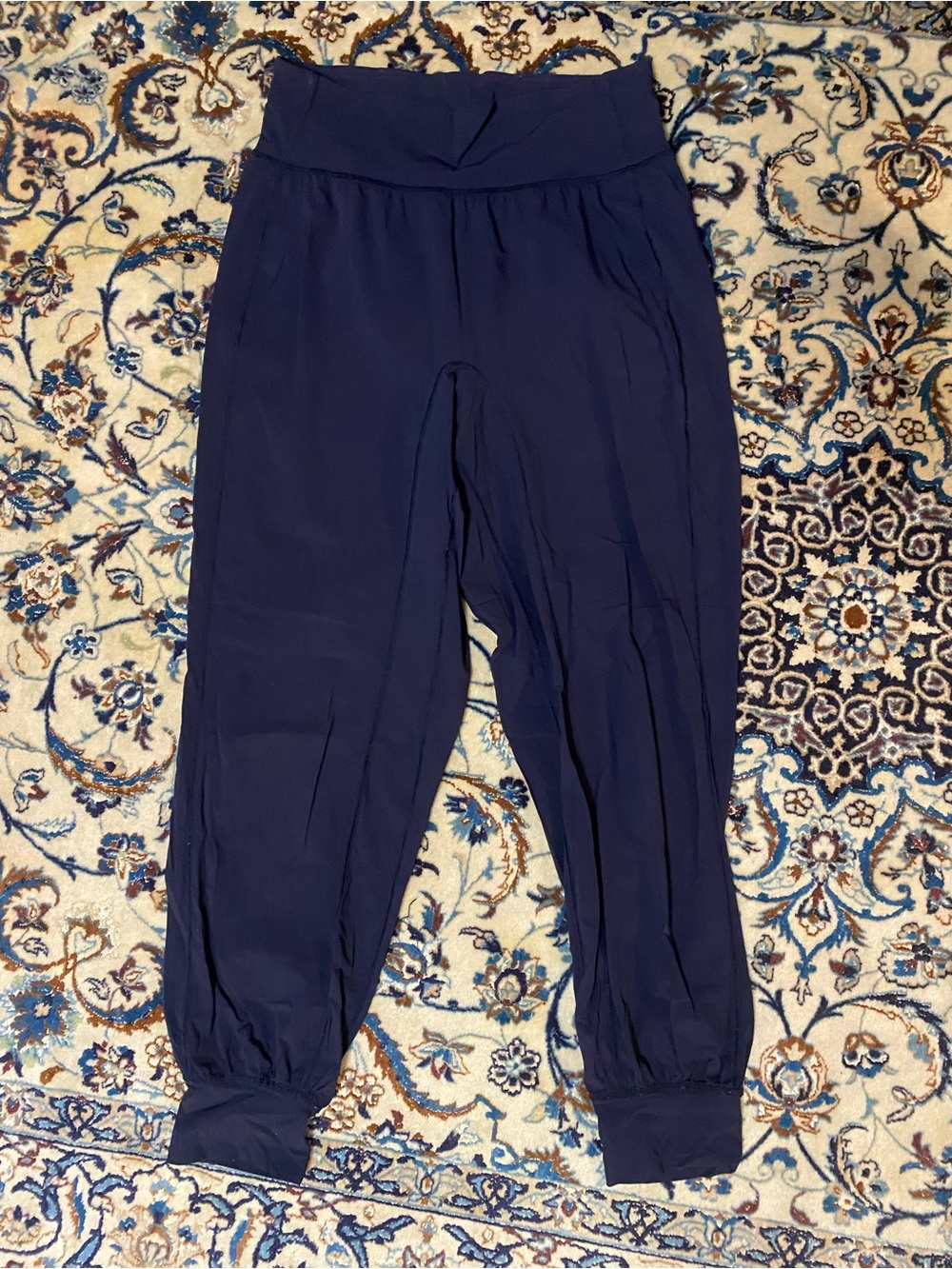 Lululemon sunset joggers, navy, women’s 6